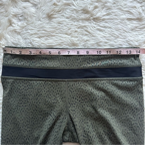 Lululemon Leggings Run: Inspire Crop II *Full-On Luxtreme (Mesh) Green Black 6 - Picture 11 of 13